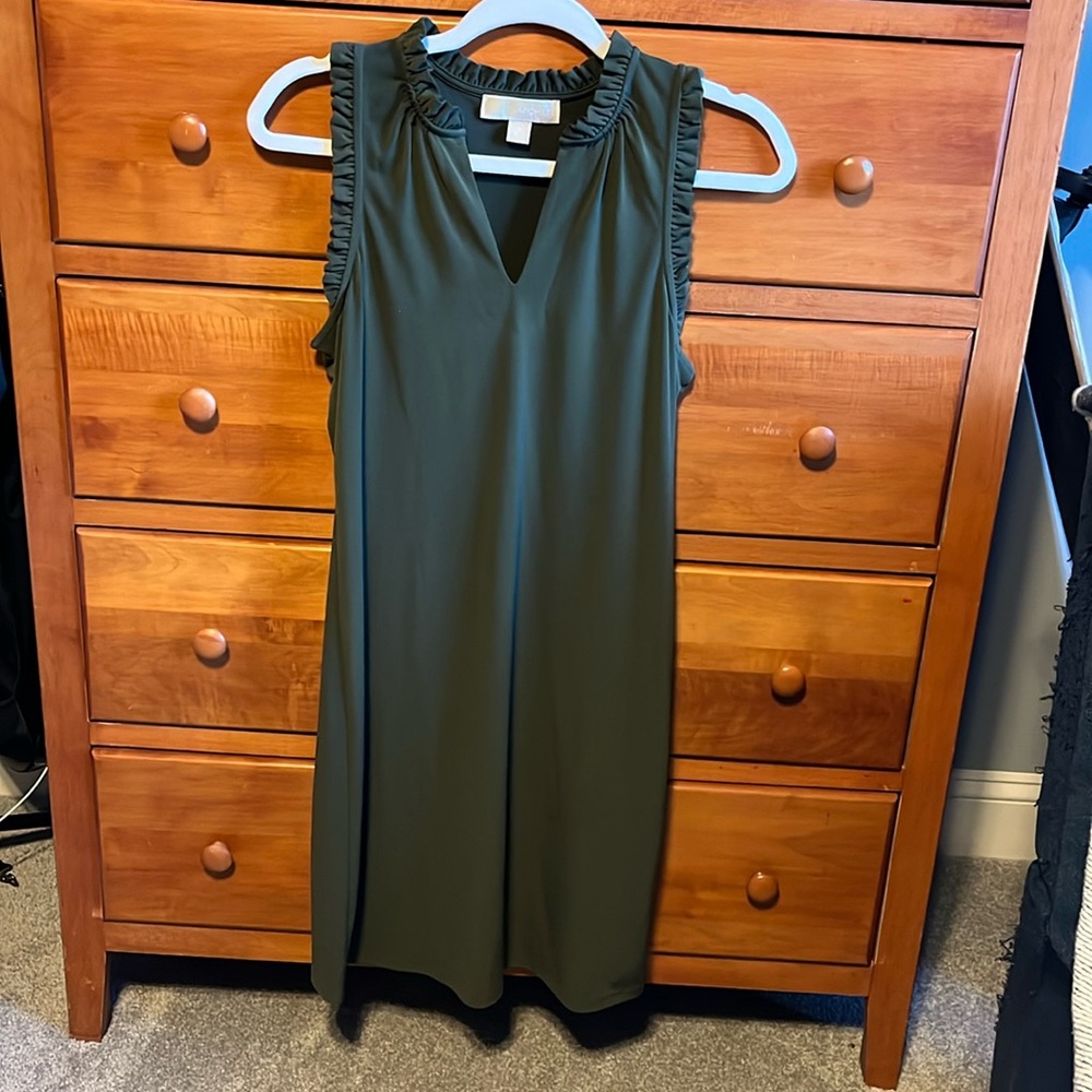 Cute stretchy comfortable little summer dress! Olive color.